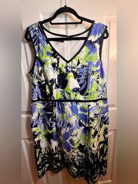 Nine West Sleeveless V-Neck Floral Midi Dress in Blue, Lime & White